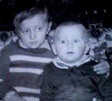 Братья. Слева Саша Можаровский, справа - Сергей Можаровский