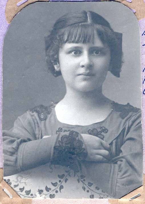 Наташа в 1917 году 