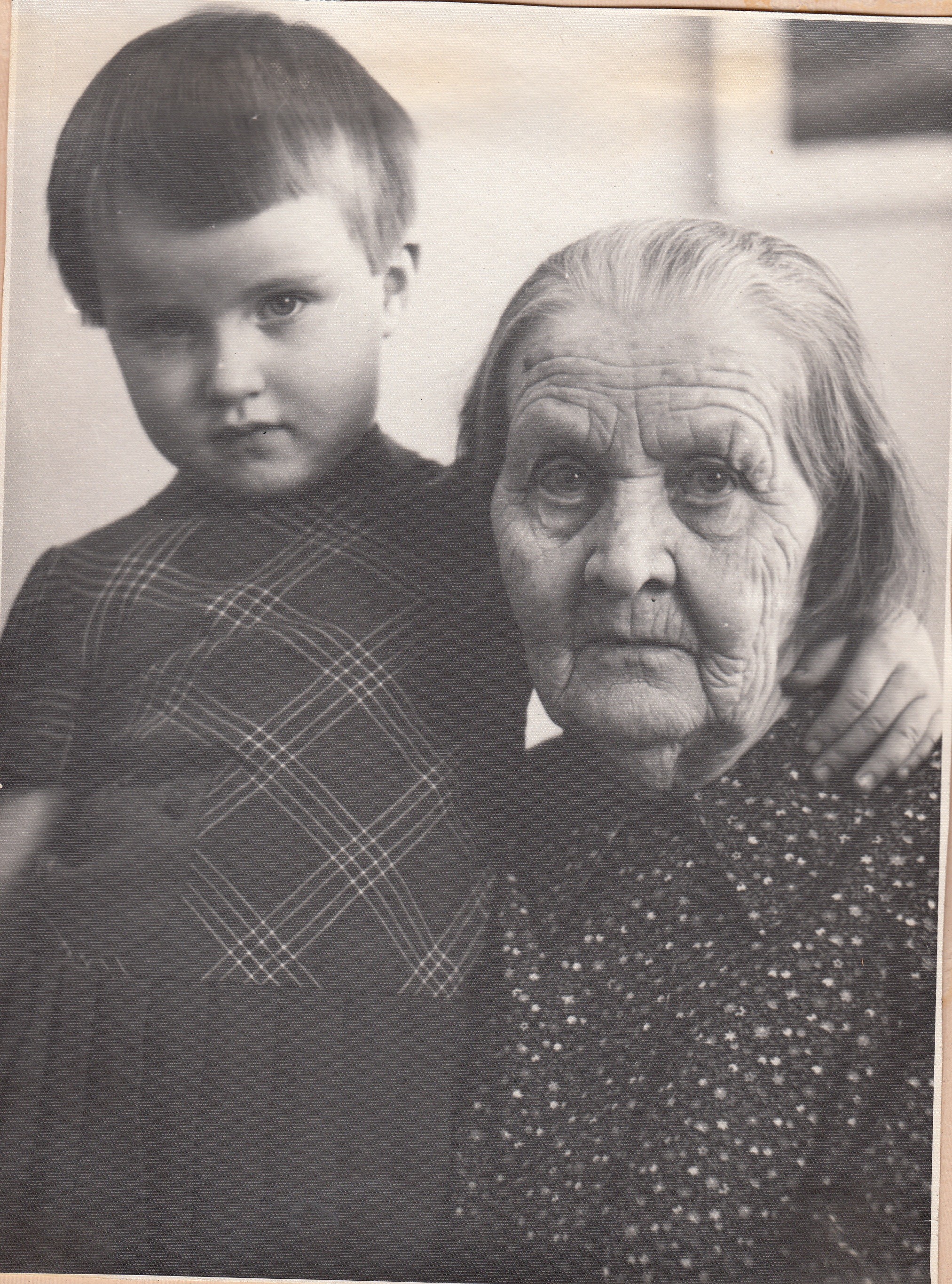 Александра Петровна с внучкой Таней