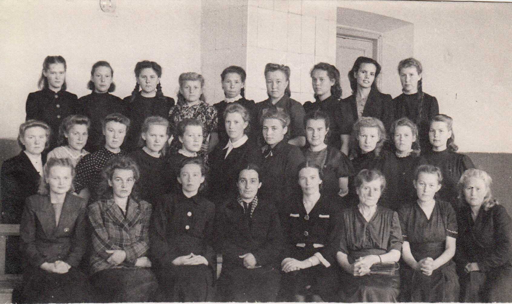 10-й класс ср. шк. №1. 1946-1947 уч. год