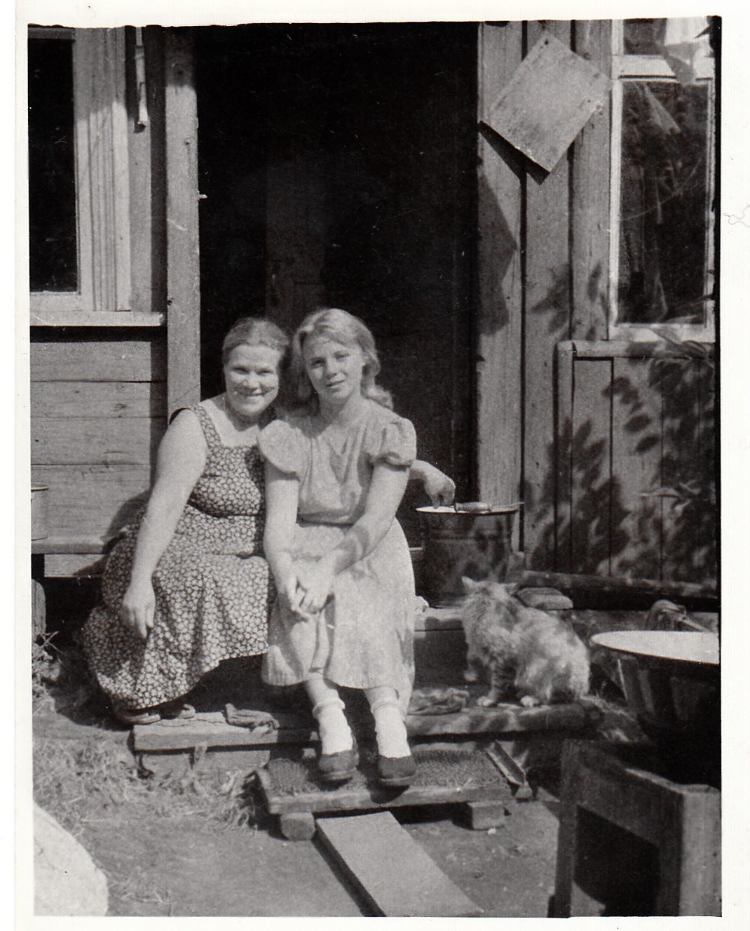 Александра с дочерью Натальей. Август 1960 года